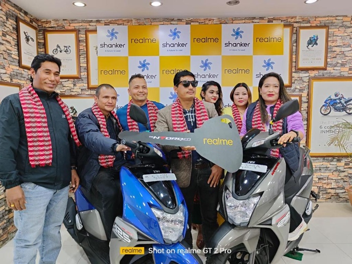 realme Distributes 21 TVS NTORQ Scooters to best performing